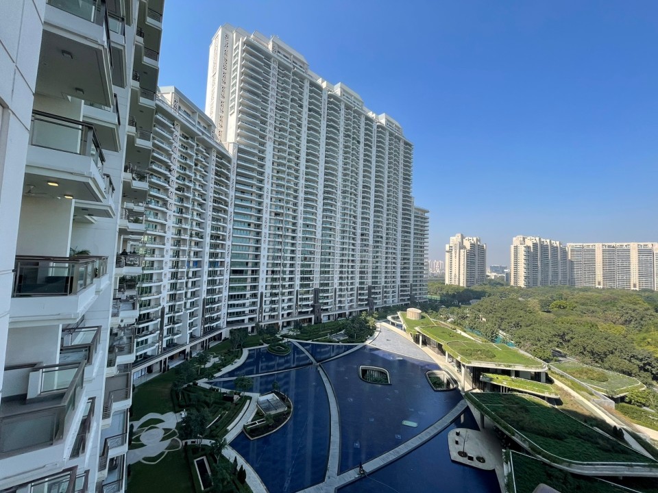 DLF ARBOUR